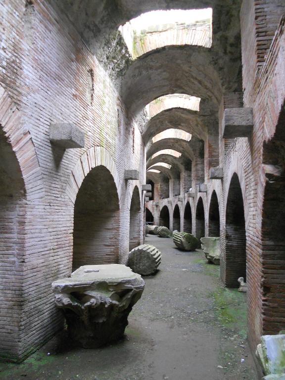 Albergo Scalzone Castel Volturno Buitenkant foto